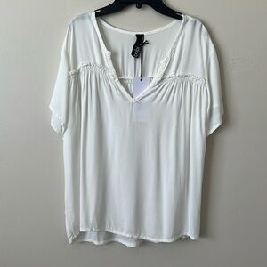 NWT Bobi Ivory Flutter Sleeve Yoke Detail Short Sleeve Blouse Size Small
